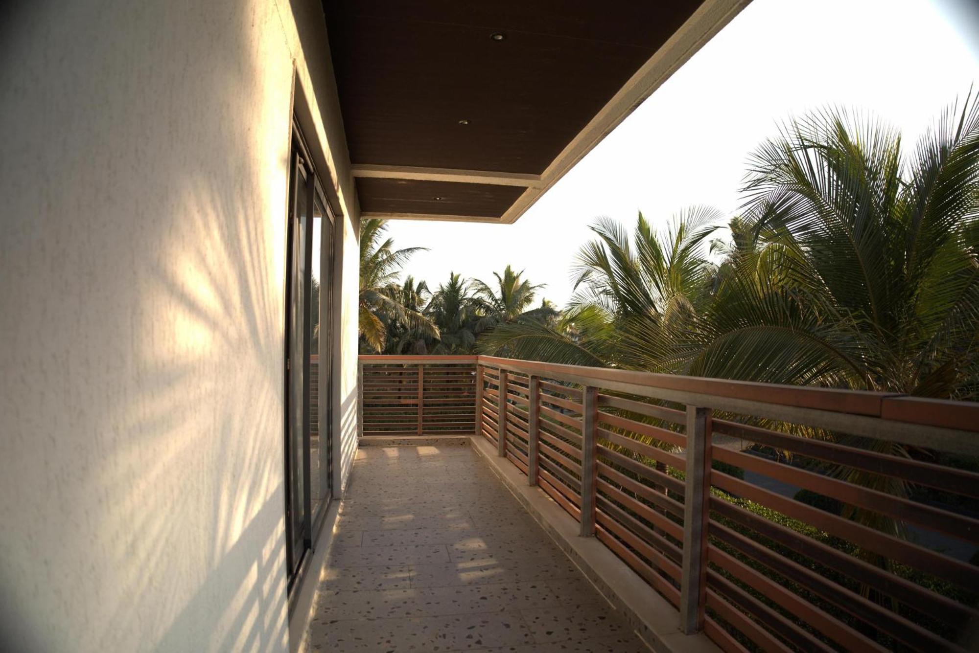 Cassa Marina Beach Resort Damlawari Buitenkant foto